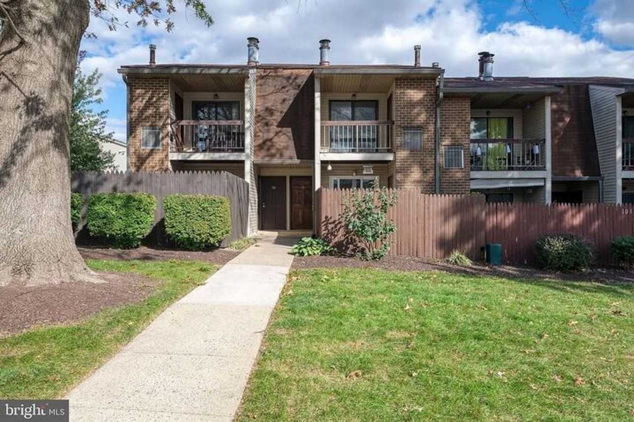 14 Lancaster Est