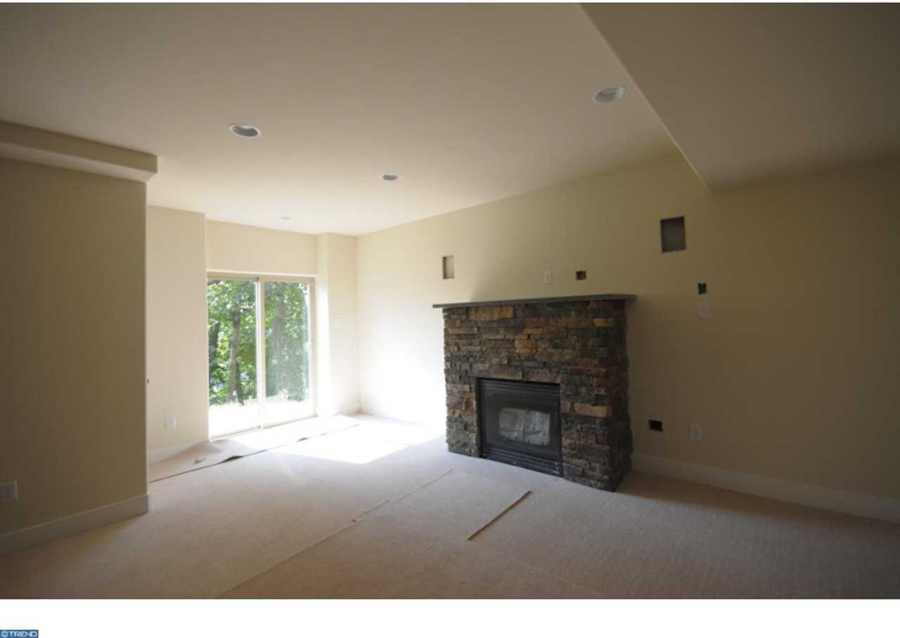 242 Krams Ave - Photo 3 of 12