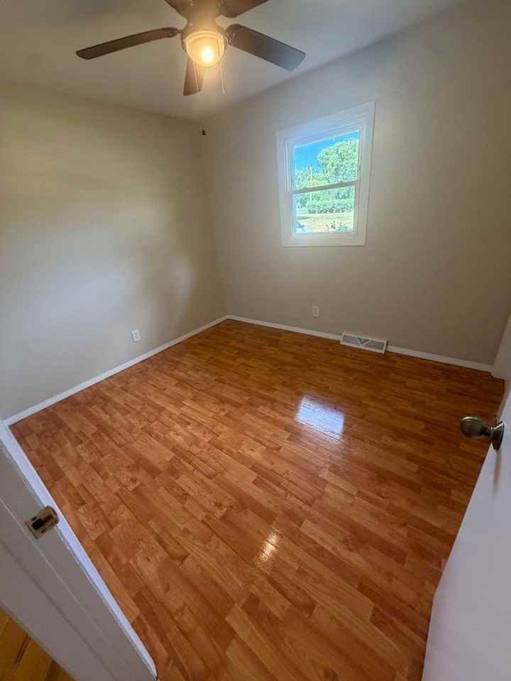 4427 Box Elder Ln - Photo 5 of 8