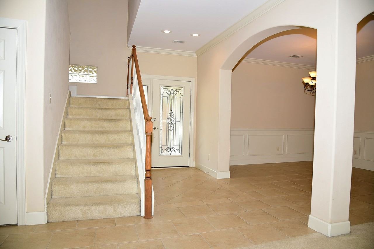31 Balmoral Dr - Photo 4 of 38