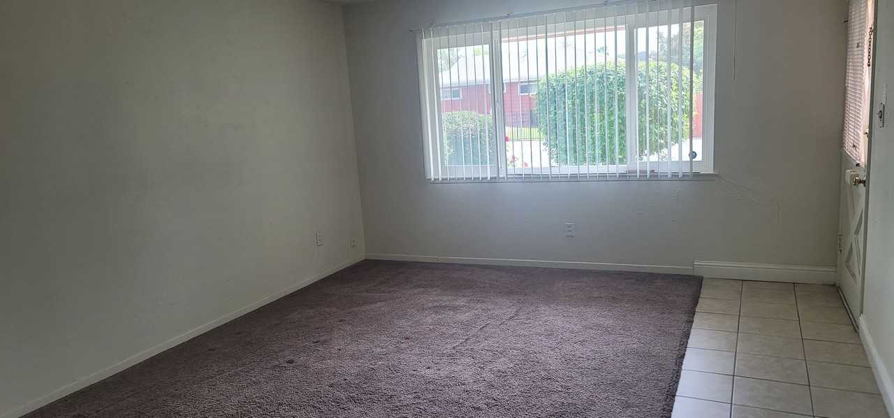 7631 Sweetbrier Way - Photo 2 of 9