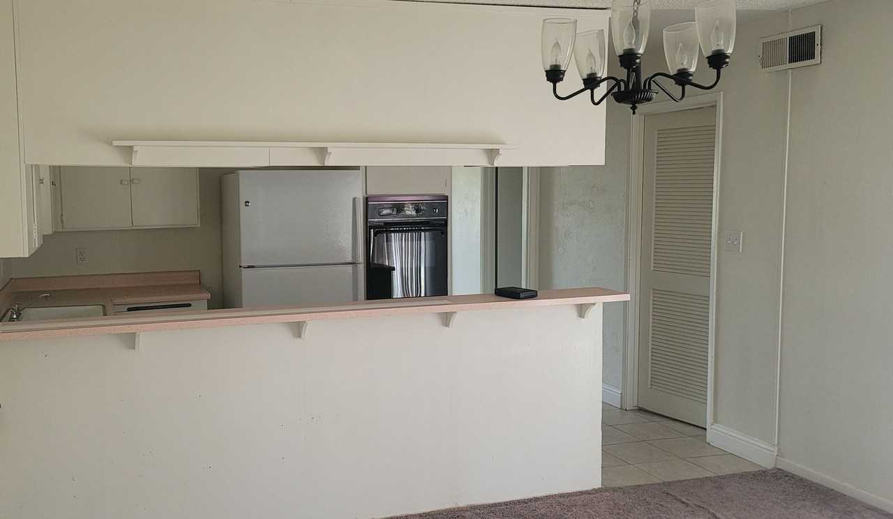 7631 Sweetbrier Way - Photo 4 of 9