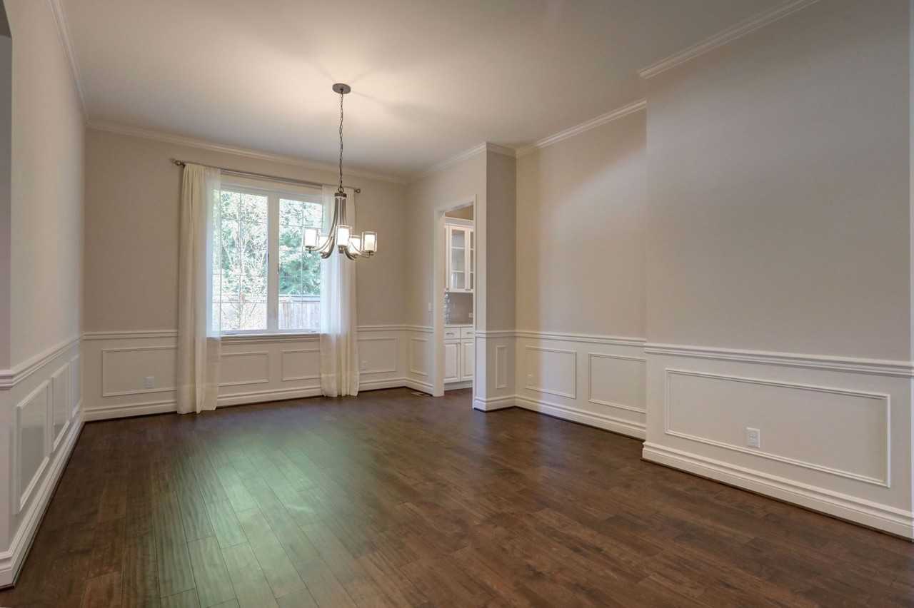 804 200th Ave Se - Photo 5 of 31