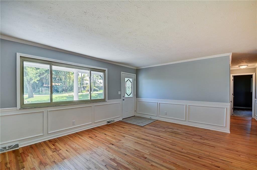 1108 N Morgantown Rd - Photo 3 of 26