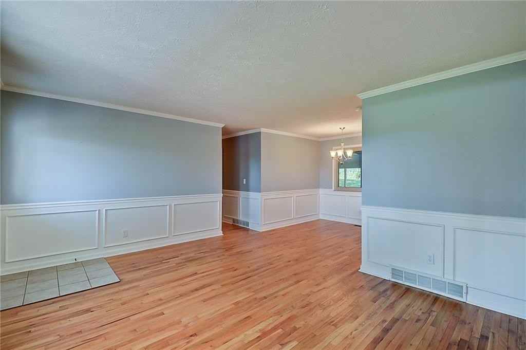 1108 N Morgantown Rd - Photo 4 of 26