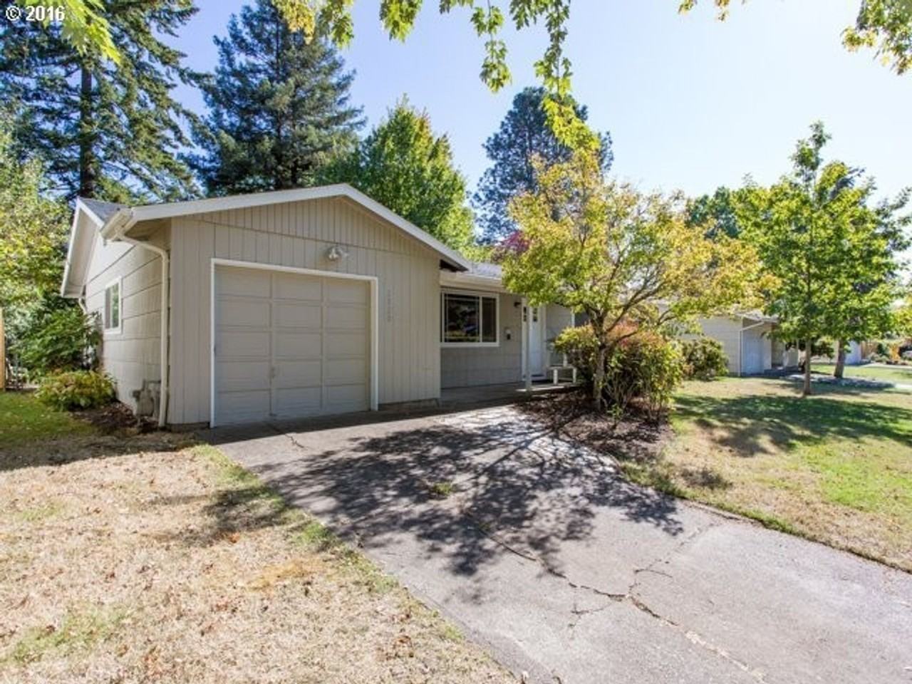 2520 Sw Edgemoor Ave - Photo 3 of 22