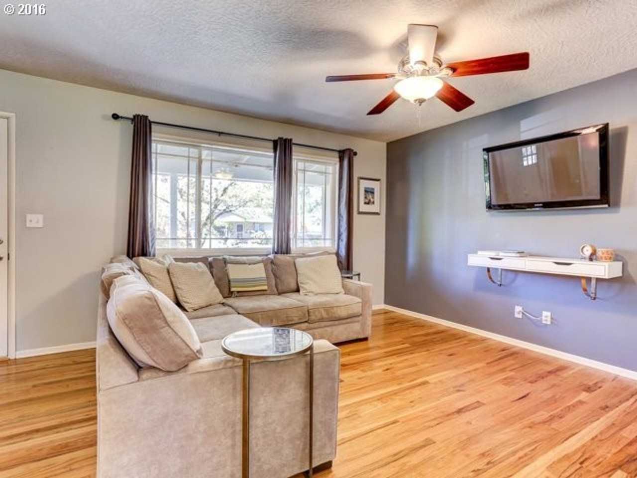 2520 Sw Edgemoor Ave - Photo 5 of 22