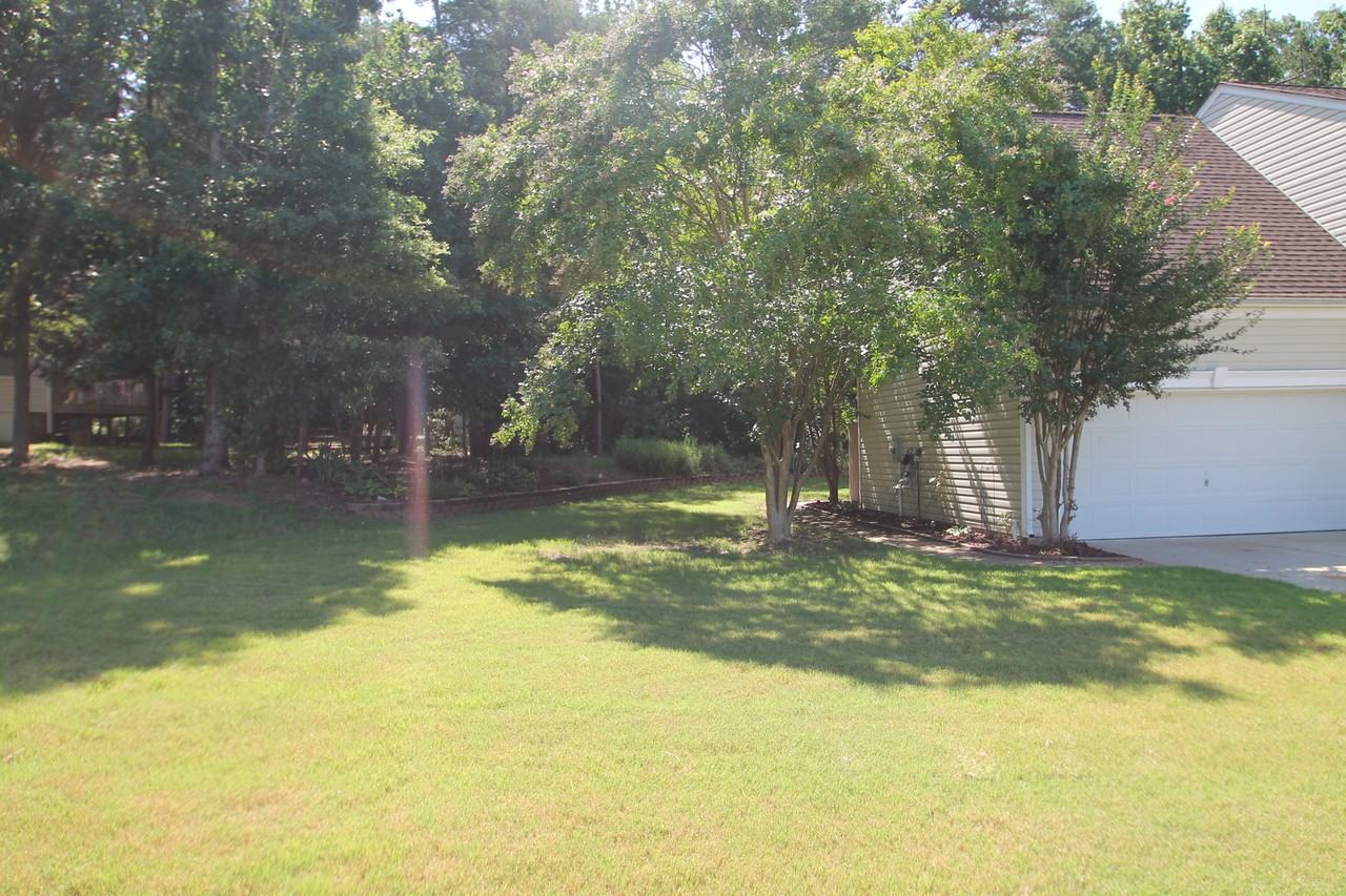 583 Stonehenge Dr - Photo 2 of 37