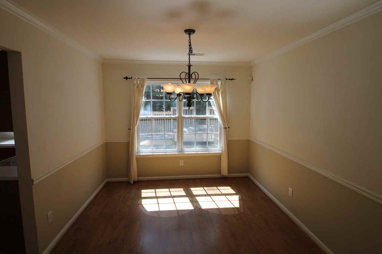 583 Stonehenge Dr - Photo 4 of 37