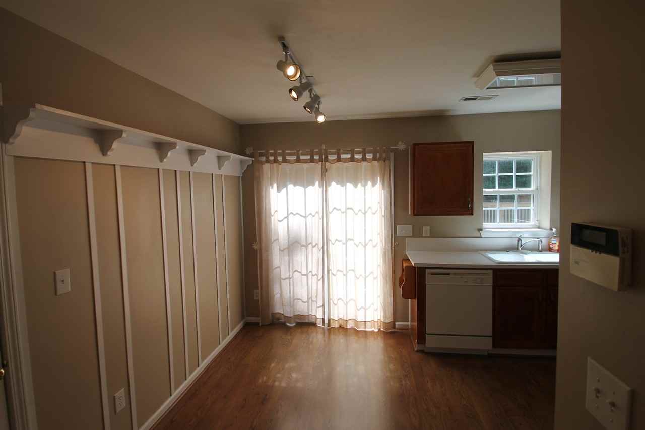 583 Stonehenge Dr - Photo 6 of 37