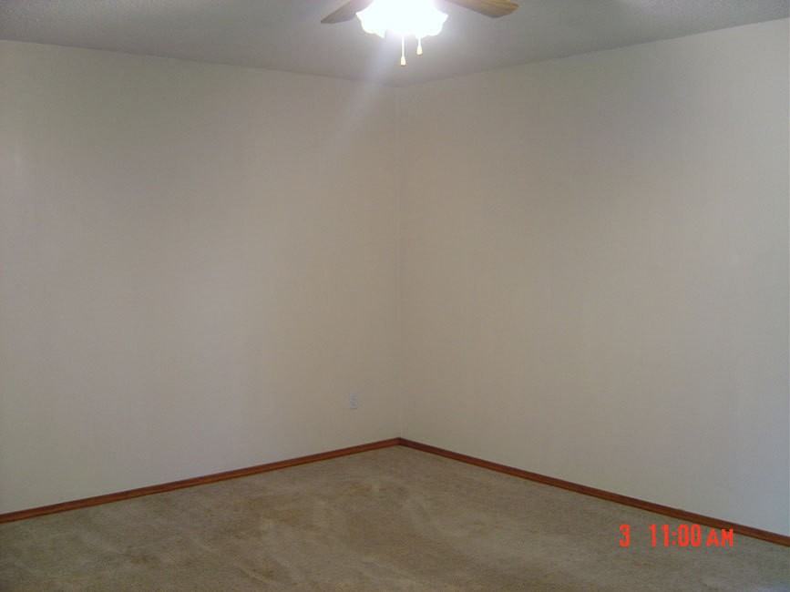 306 Grant St - Photo 4 of 4