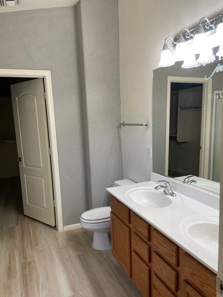 12411 W Rancho Dr - Photo 3 of 27