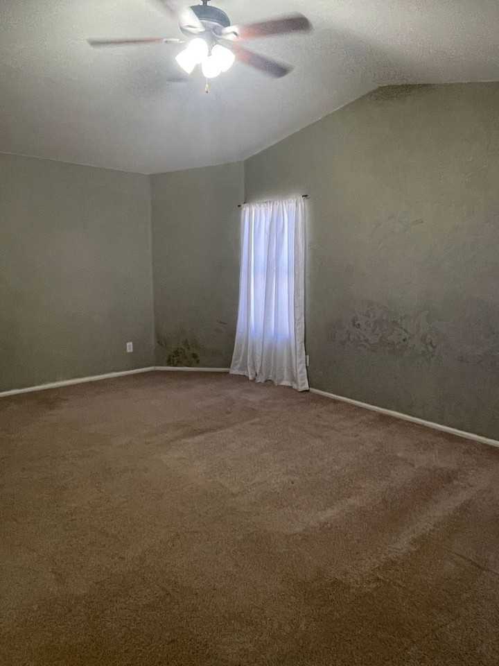 12411 W Rancho Dr - Photo 7 of 27