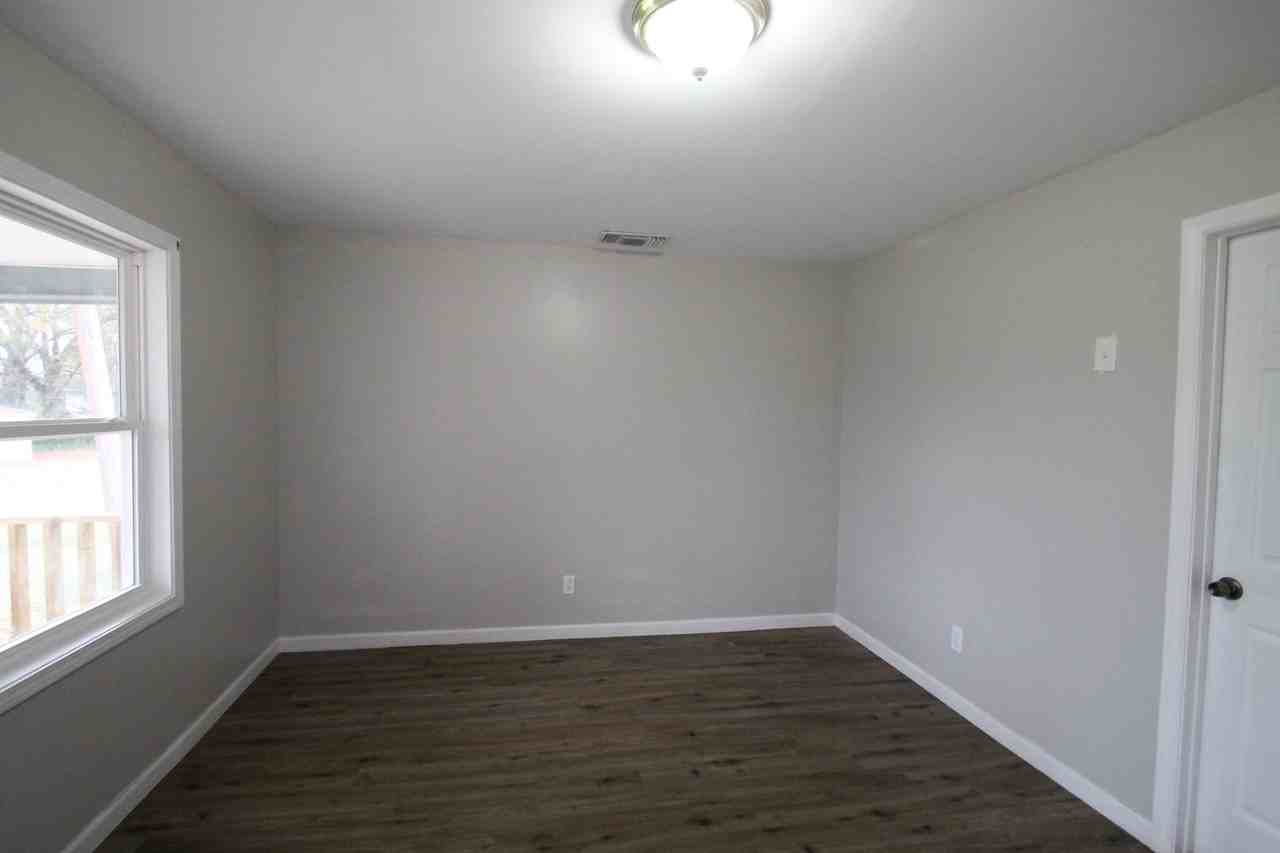 1701 Springdale Rd #C - Photo 3 of 6