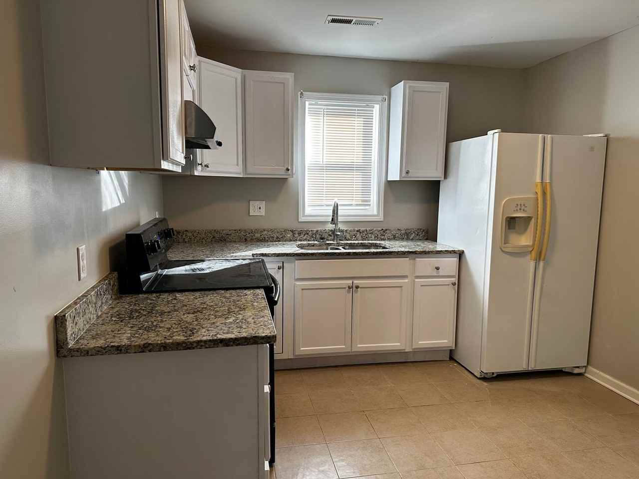 1701 Springdale Rd #C - Photo 5 of 6