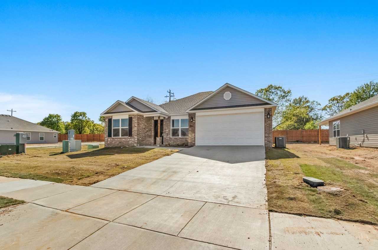801 Belhaven Rd - Photo 3 of 29
