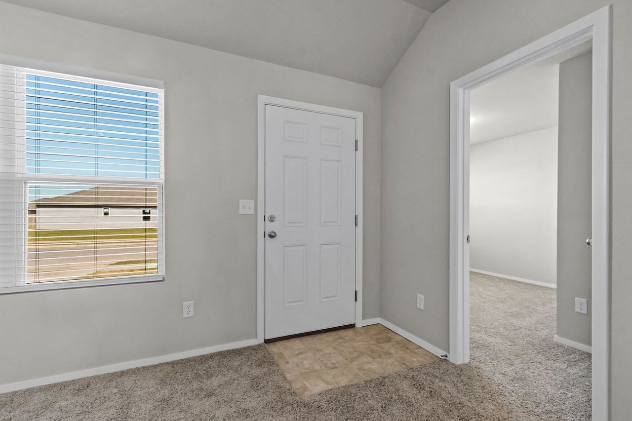 801 Belhaven Rd - Photo 5 of 29