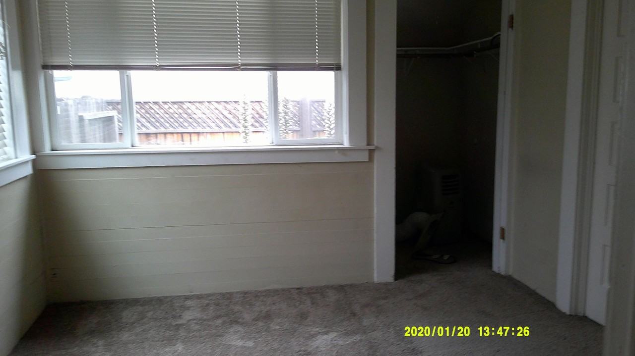 104 Walnut Ave - Photo 7 of 19