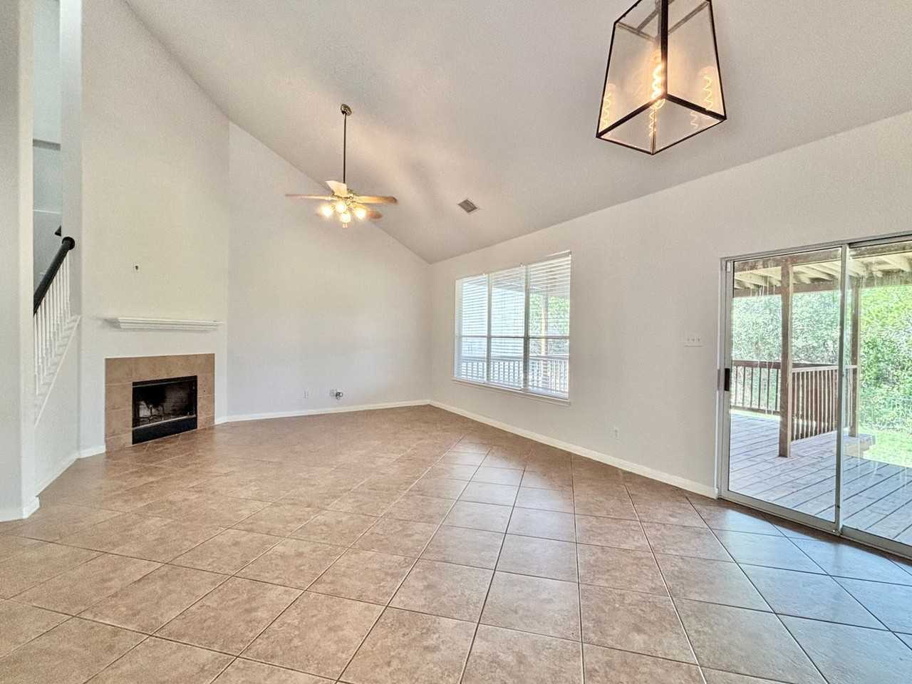 20527 Cliff Park - Photo 7 of 30