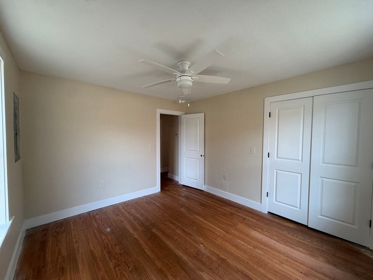 401 Mckee St - Photo 7 of 12