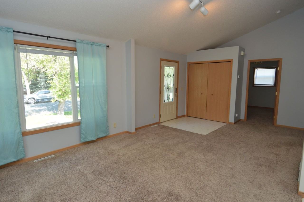 805 20th St Nw - Photo 4 of 14