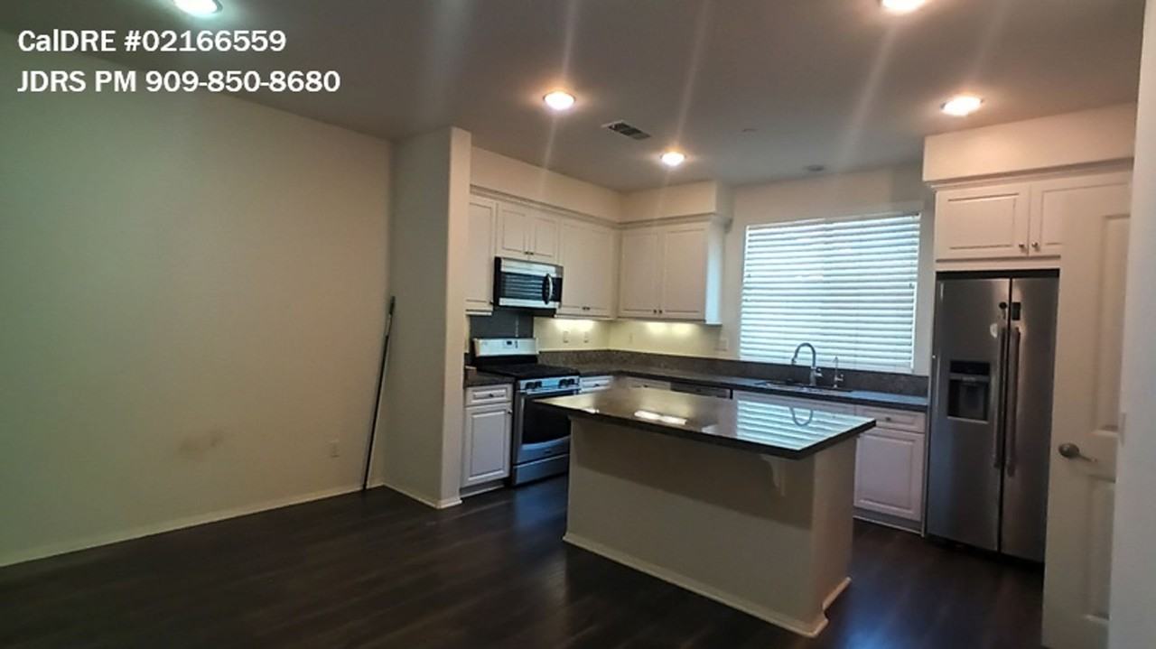 12461 Constellation St - Photo 2 of 11