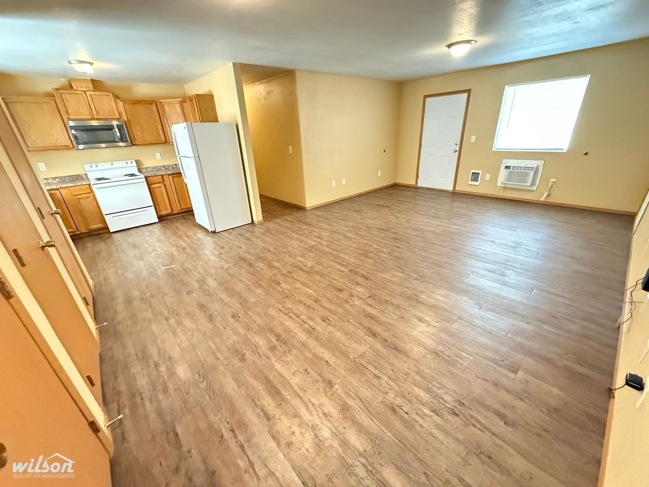 1215 Arkansas Ave - Photo 3 of 17