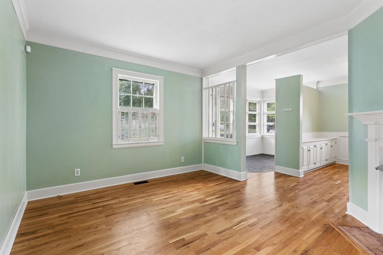 85 Hopkins St - Photo 5 of 27