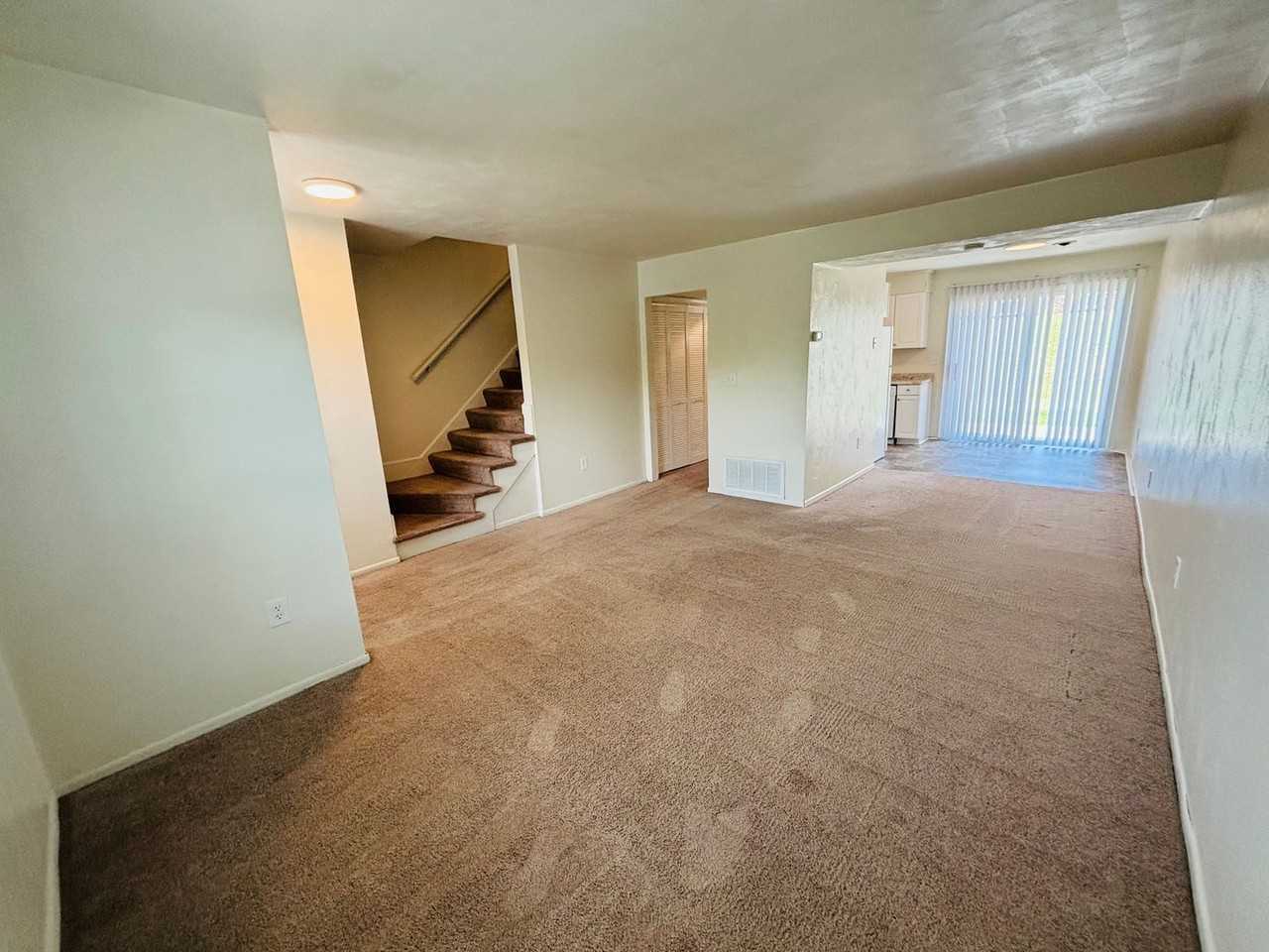 337 New Kent Rd - Photo 6 of 17