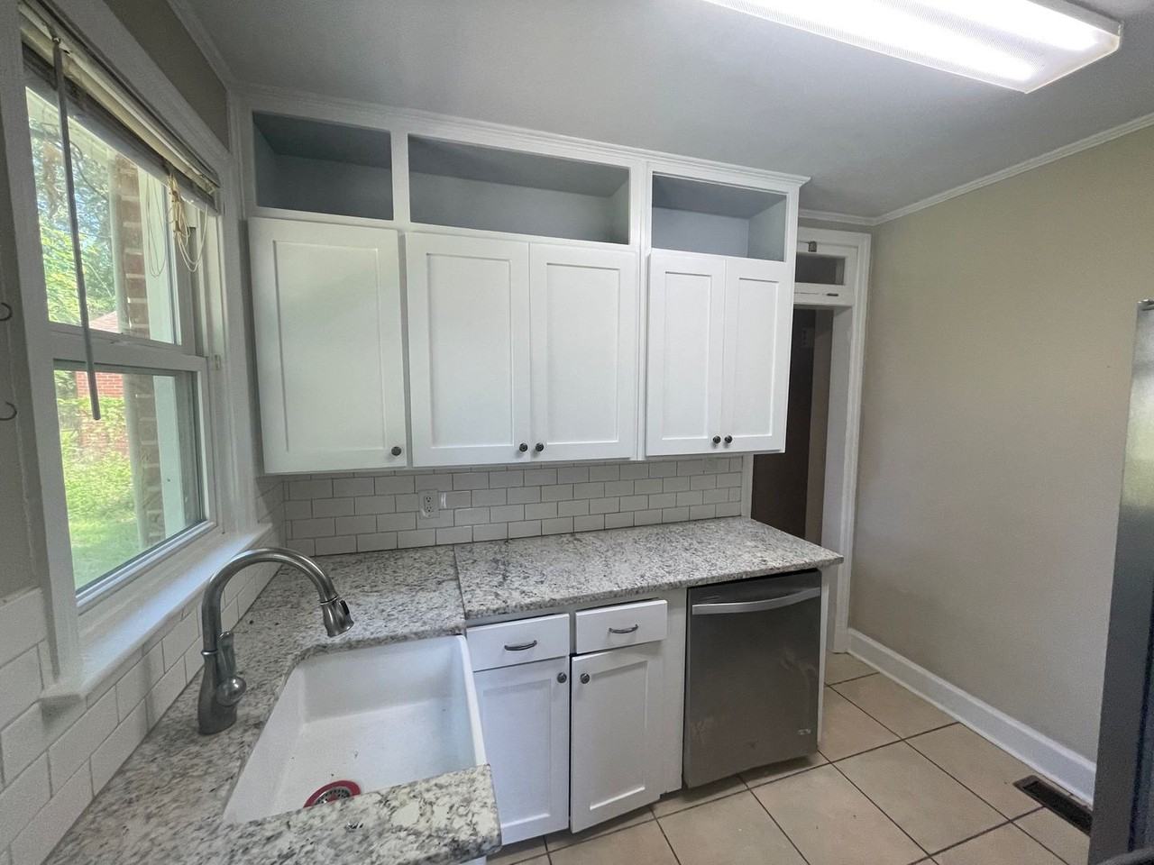 709 Elm Ave - Photo 5 of 13