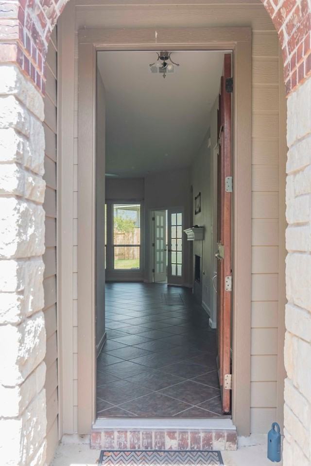 2542 Ravenwood Dr - Photo 3 of 23
