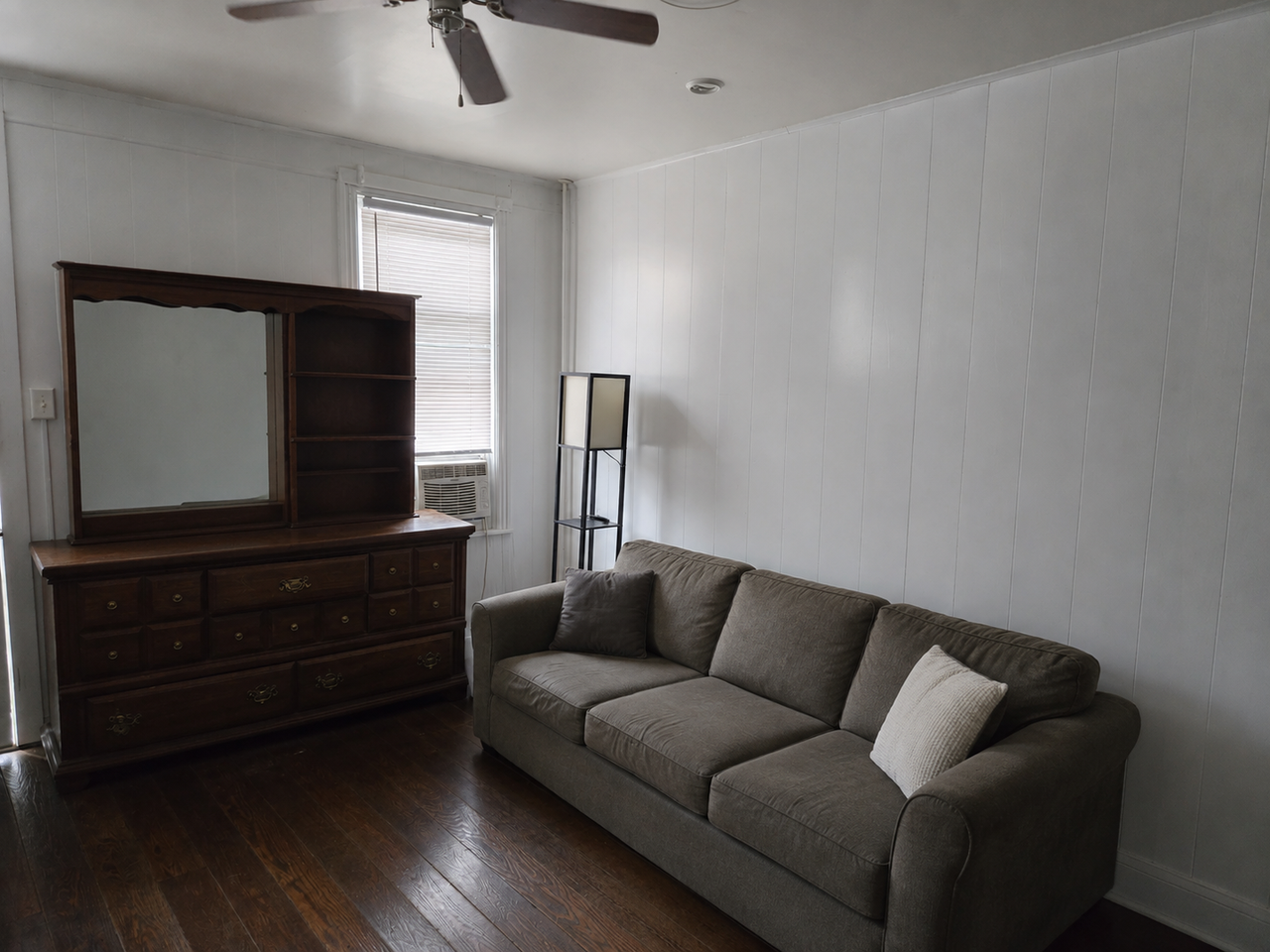 227 Mill St - Photo 2 of 14