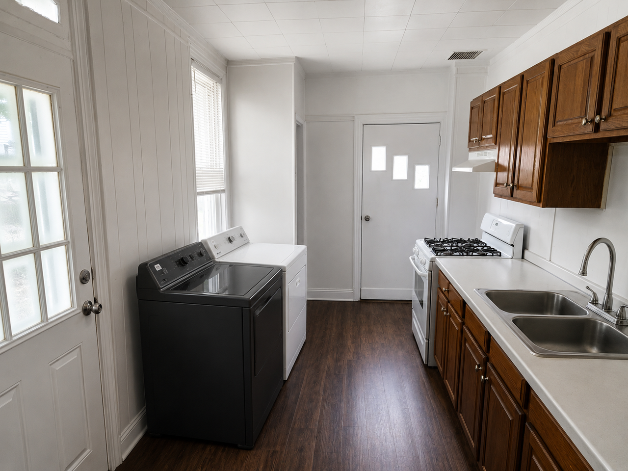 227 Mill St - Photo 6 of 14