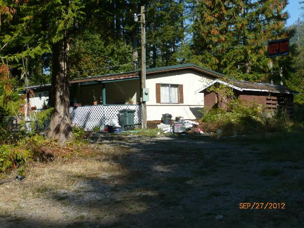 8395 Golden Valley Blvd - Photo 4 of 10