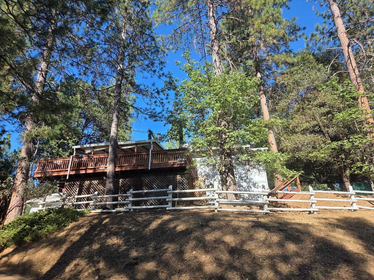 21511 American River Dr