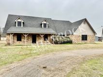 712 N Crooked Creek Rd - Photo 1 of 1