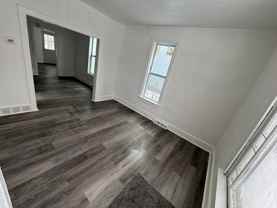 Dubuque Duplex - Photo 1 of 1
