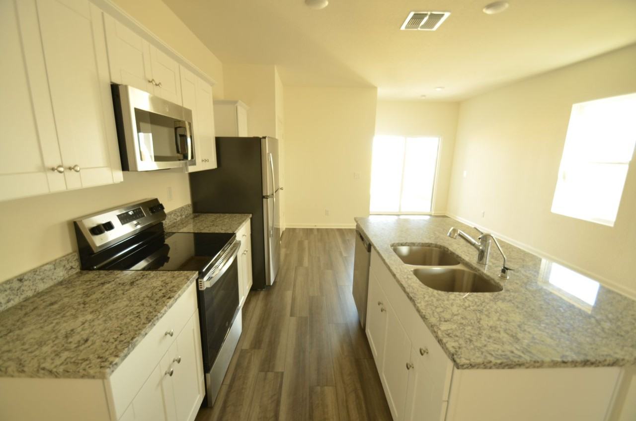 870 Barnacle Ct - Photo 3 of 4
