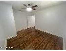 2555 Myra St - Photo 1 of 1