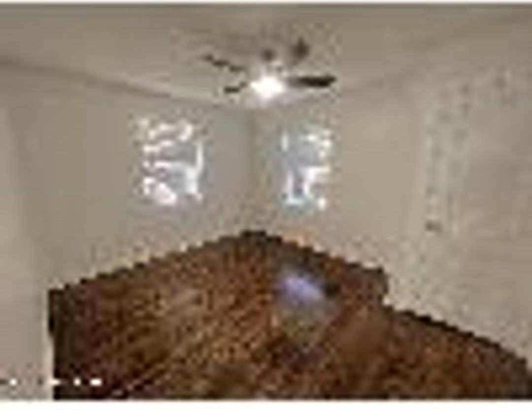 2555 Myra St - Photo 3 of 14