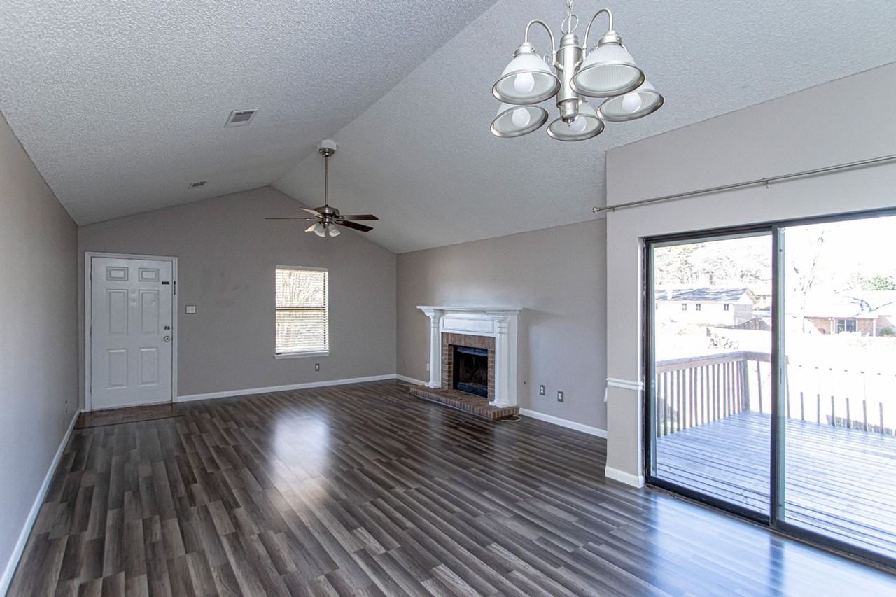 1525 Northwick Ct - Photo 4 of 32