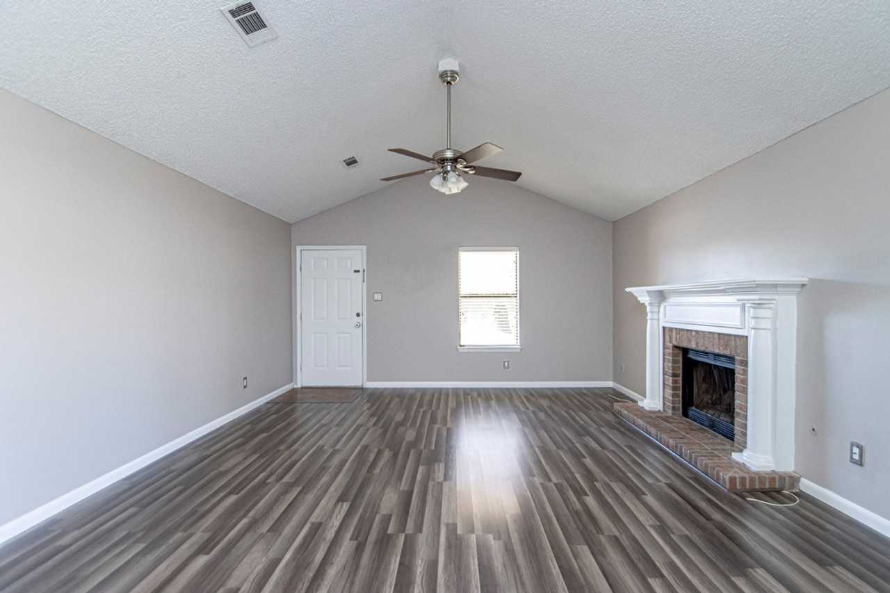 1525 Northwick Ct - Photo 5 of 32