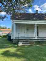 featured image of 407 E Saint John St