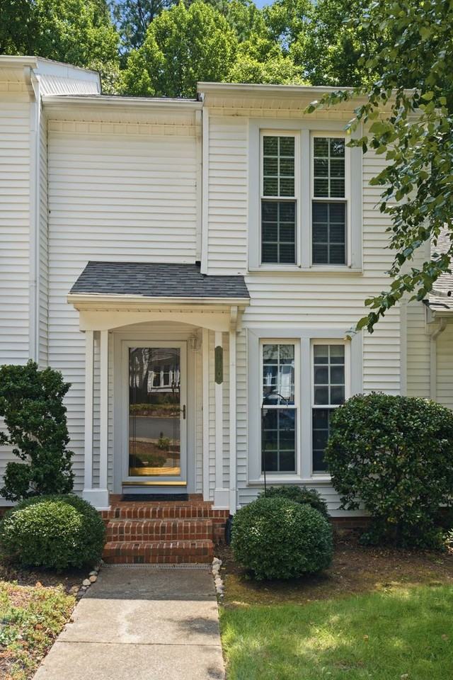 110 Planetree Ln