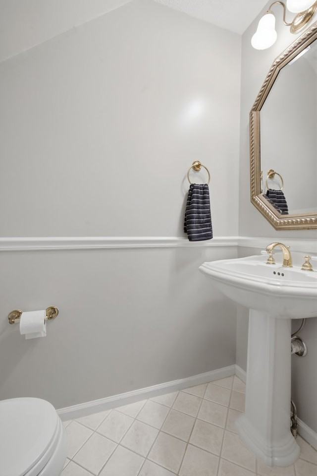 110 Planetree Ln - Photo 3 of 15