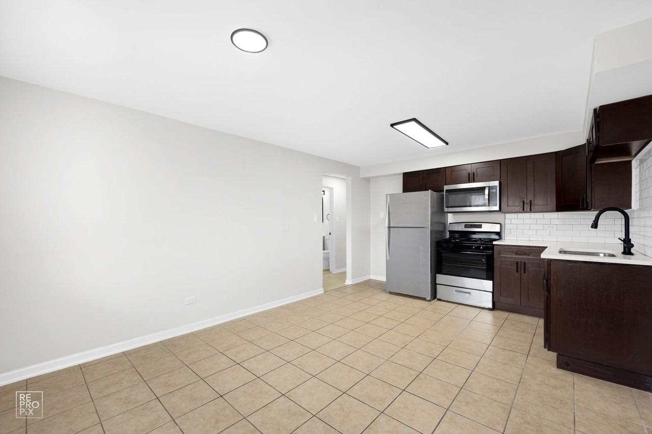 6921 S Cornell Ave - Photo 6 of 12