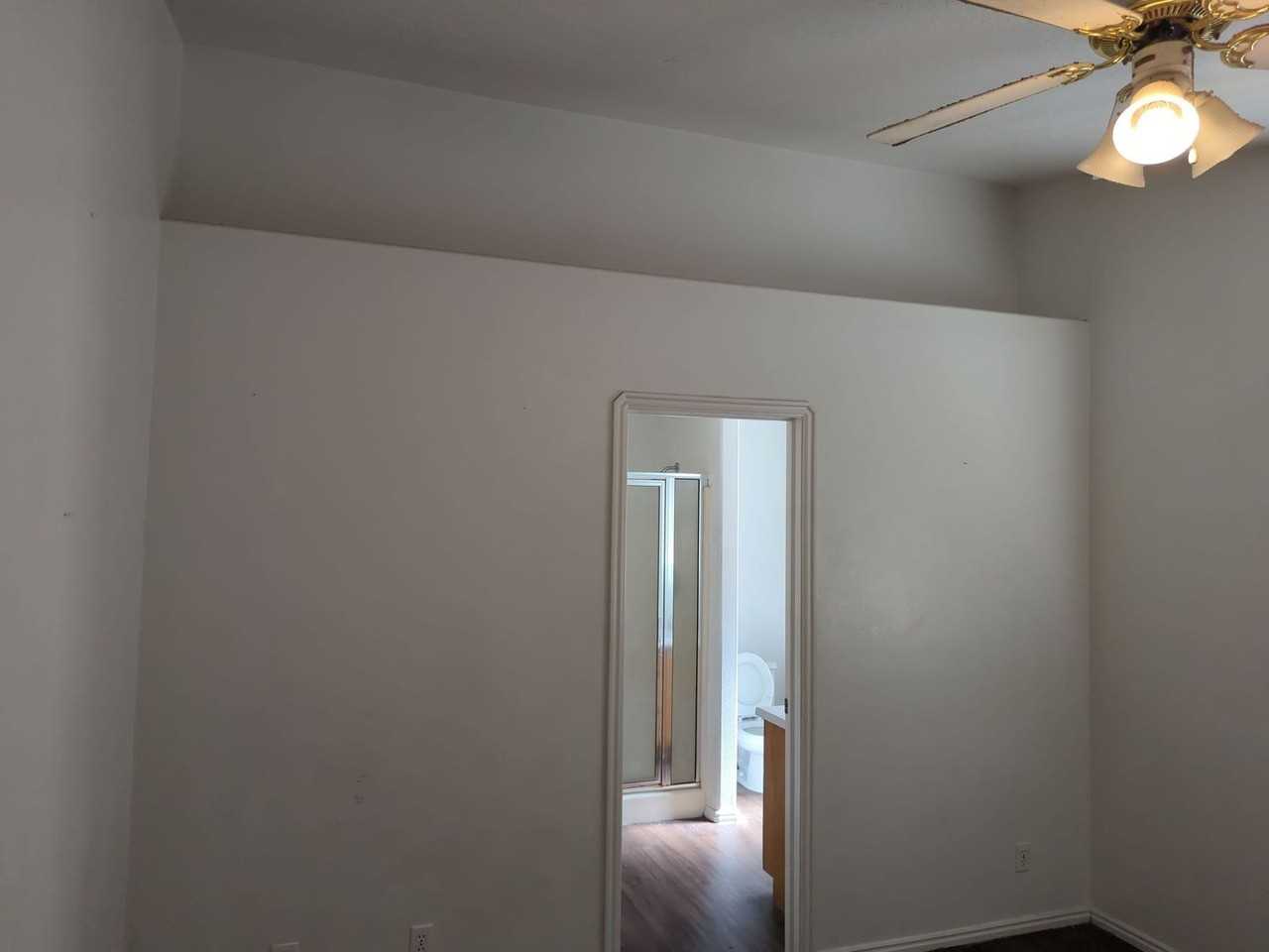 538 S 1100 E #5 - Photo 4 of 8