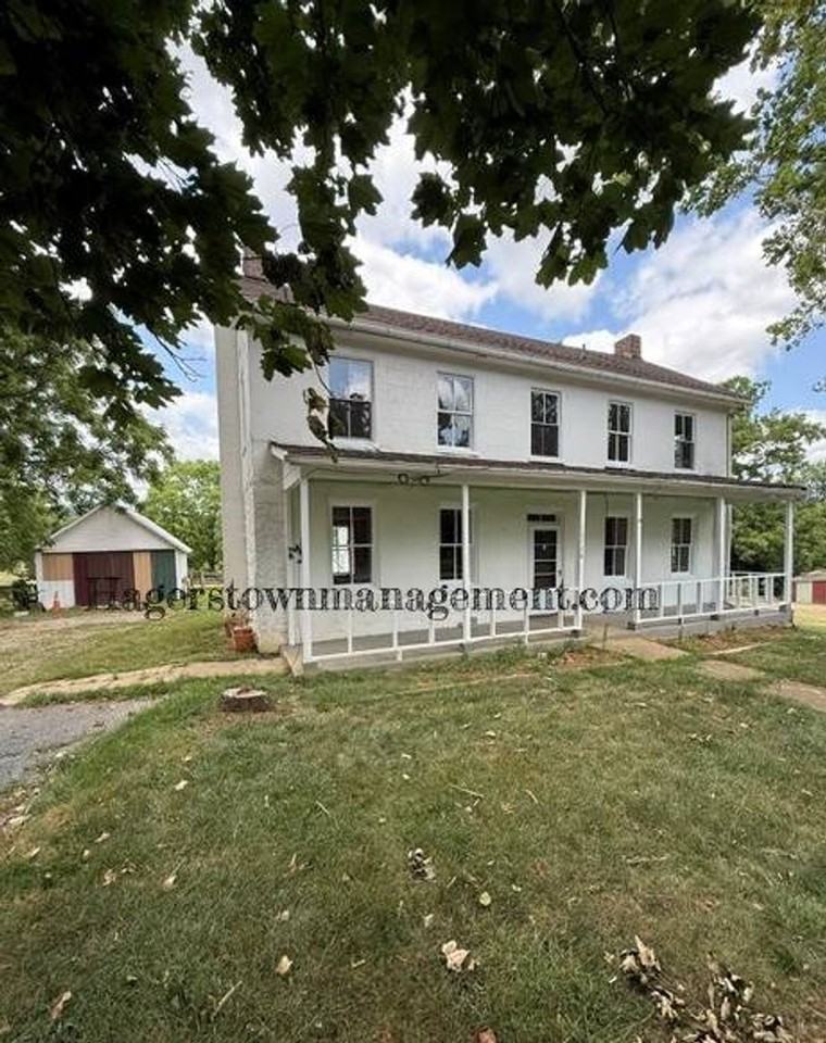 13128 Broadfording Rd - Photo 2 of 14
