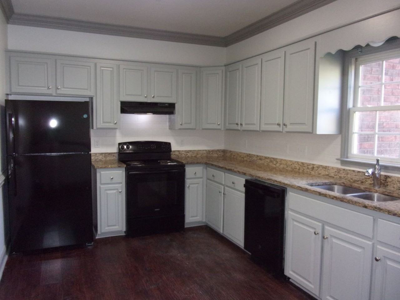 403 Wilson St N #102 - Photo 6 of 13