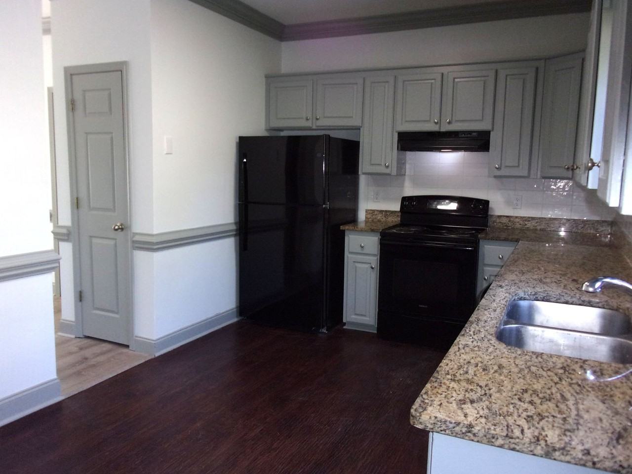 403 Wilson St N #102 - Photo 7 of 13
